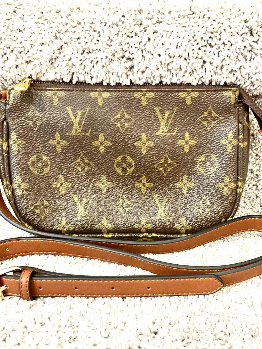 SOLD! 🌺Louis Vuitton Monogram Crossbody Pochette in Brown and Tan🌺 - Picture 2 of 15